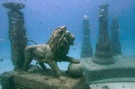 Neptune Memorial - Multiple sculptures decorate this dive site