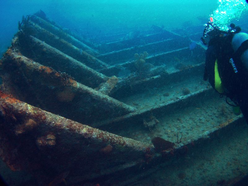 Benwood - A diver swims over the structure of the hull