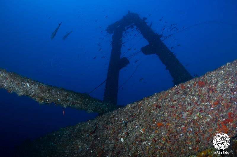 Ande - On of the freighter's arch is still upright