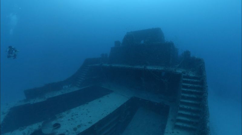 Tortuga - A view from starboard angle