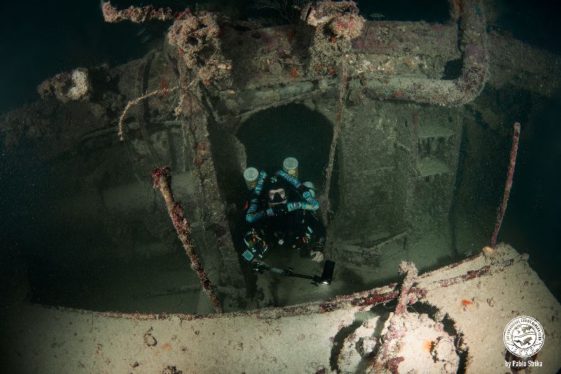 Dewitt Clinton - A diver penetrating the wreck