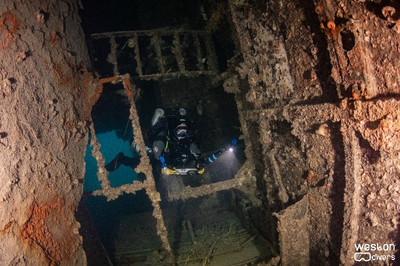 Union Express - A diver explores the interior of the stern section
