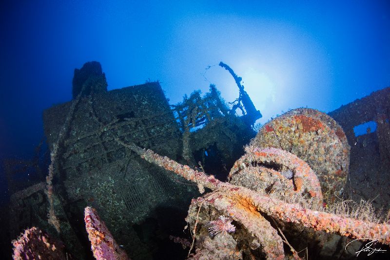 Ande - The superstructure is mostly intact and offers good penetration opportunities